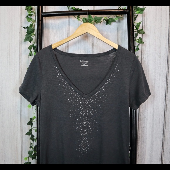 Calvin Klein Sequenced Tee Shirt. - Picture 2 of 3